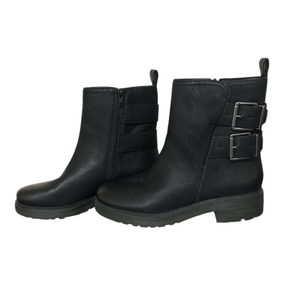 Lucky Brand NWT Women’s Black Candre Double Buckle Moto Lug Sole Boots Size 9M - Picture 1 of 9